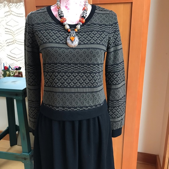Veeko long sleeve crew neck knit sweater dress - Picture 2 of 8